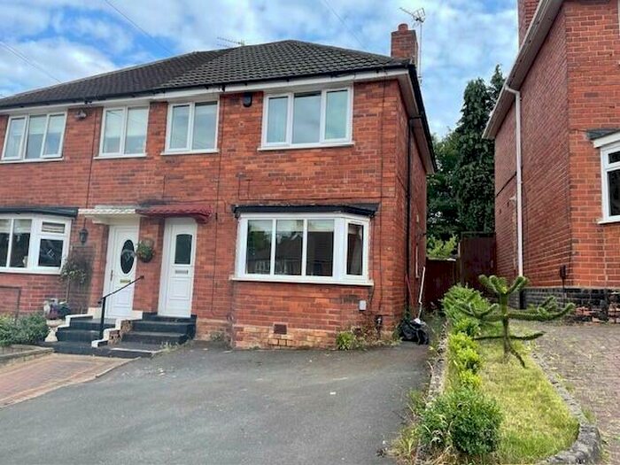 3 Bedroom House To Rent In Holmesfield Road, Great Barr, B42