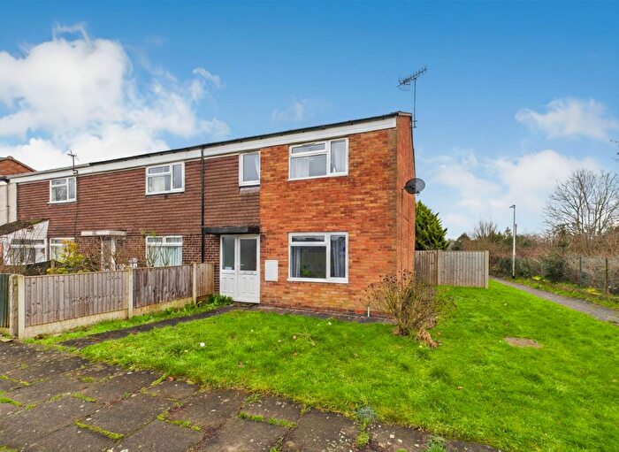 3 Bedroom End Terrace House For Sale In Shelley Close, Catshill, B61
