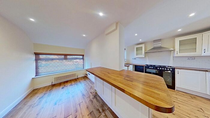 3 Bedroom Detached House To Rent In Leasowe Gardens, Hunslet, Leeds, LS10