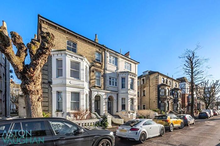 1 Bedroom Flat To Rent In Wilbury Road, Hove, BN3