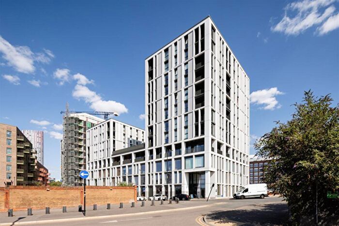 1 Bedroom Apartment For Sale In Marshgate Lane, London, E15