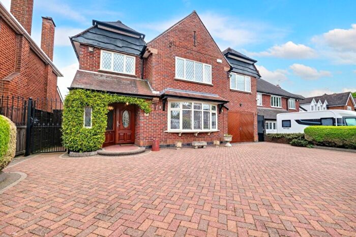 4 Bedroom Detached House For Sale In Armorial Road, Coventry, CV3