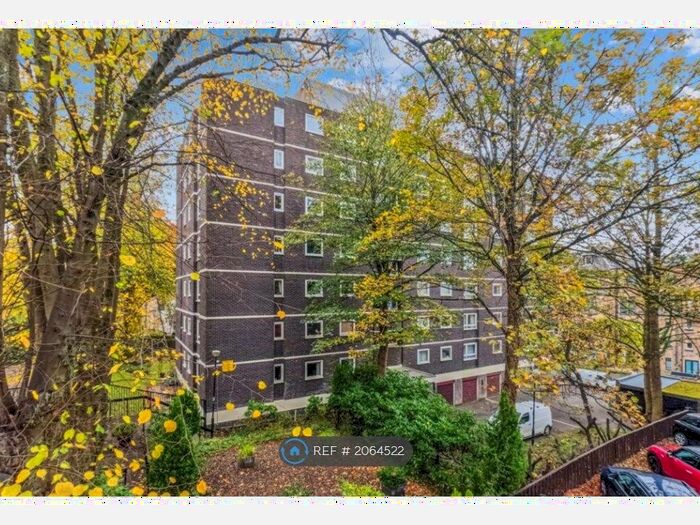 3 Bedroom Flat To Rent In Kensington Court, Glasgow, G12