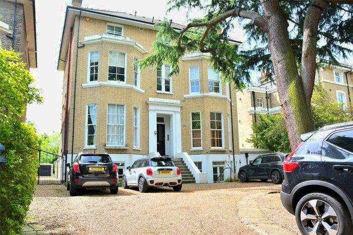 3 Bedroom Apartment To Rent In St Johns Park, London, SE3