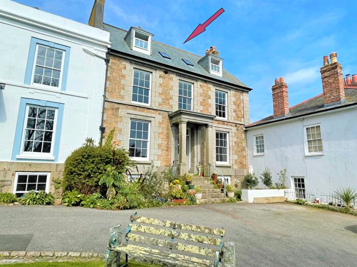 1 Bedroom Flat To Rent In Clarence Place, Penzance, Penzance, TR18
