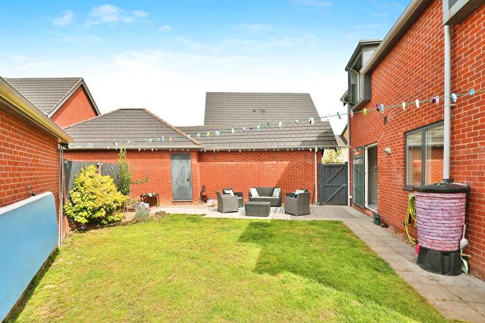 4 Bedroom Detached House For Sale In Lurkins Crescent, Norwich, NR7