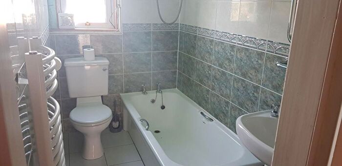 1 Bedroom Flat To Rent In Harrison Gardens, Edinburgh, EH11
