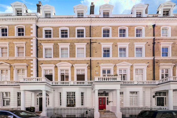 3 Bedroom Flat To Rent In Onslow Gardens, South Kensington, London, SW7