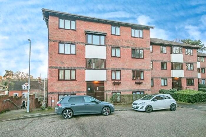 2 Bedroom Flat To Rent In Oakstead Close, Ipswich, IP4
