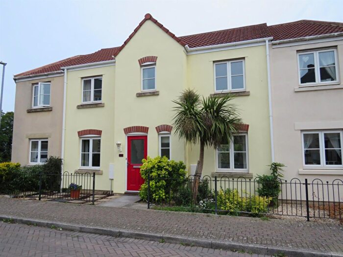 3 Bedroom Property To Rent In Wallington Way, Frome, BA11
