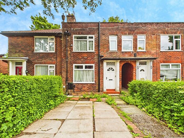 3 Bedroom Terraced House For Sale In Moss Bank Way, Bolton, BL1
