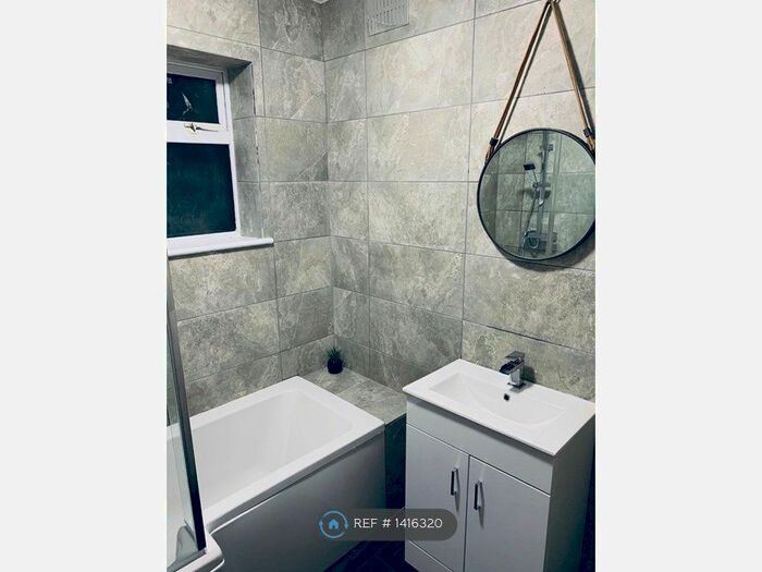 3 Bedroom Semi-Detached House To Rent In Sunnymead Avenue, Gillingham, ME7