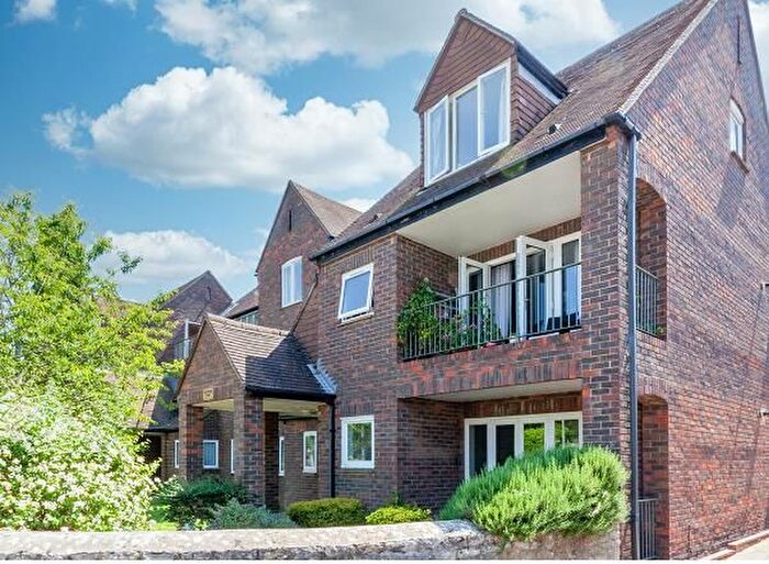 2 Bedroom Flat For Sale In Blenheim Court, Hensington Road, Woodstock, OX20