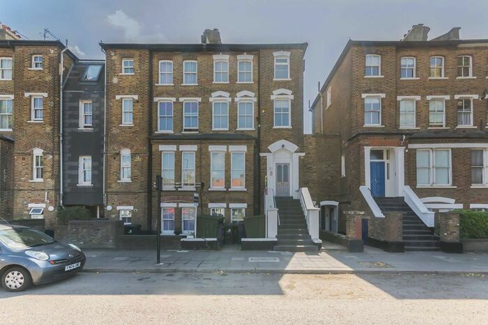 2 Bedroom Flat To Rent In Horn Lane, London, W3