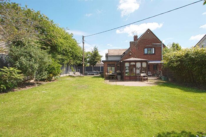 4 Bedroom Semi-Detached House For Sale In Brabner Gardens, Ramsden Heath, Billericay, CM11