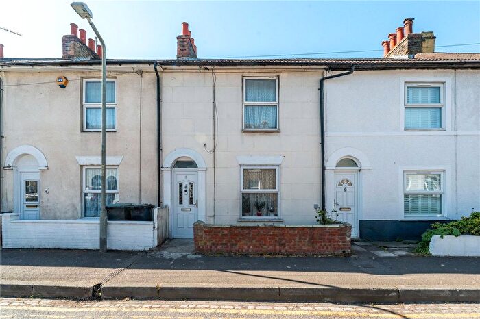 3 Bedroom Detached House For Sale In Arthur Street, Gravesend, Kent, DA11
