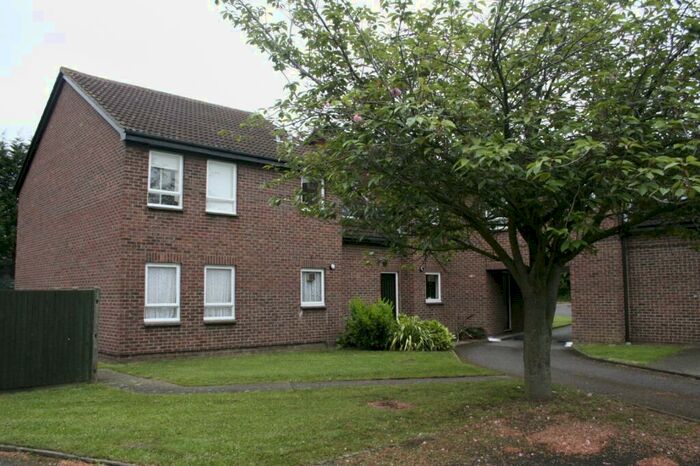 Studio To Rent In Fotheringay Gardens, Slough, Berkshire, SL1