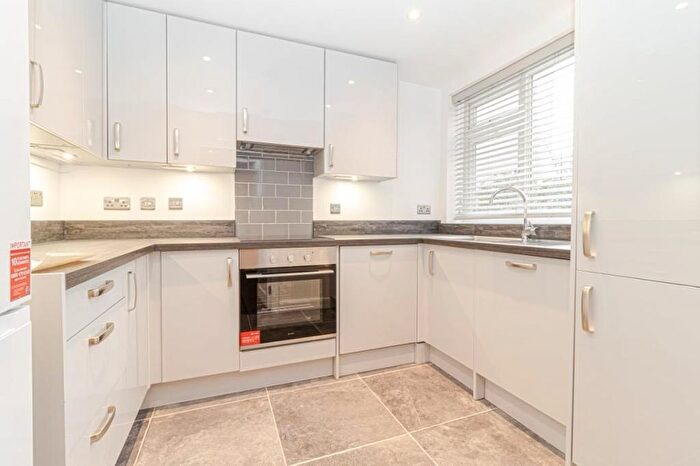 2 Bedroom Flat To Rent In Golders Green Crescent, Nedahall Court Golders Green Crescent, NW11