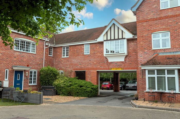 1 Bedroom Apartment To Rent In Foundry Close, Hook, RG27