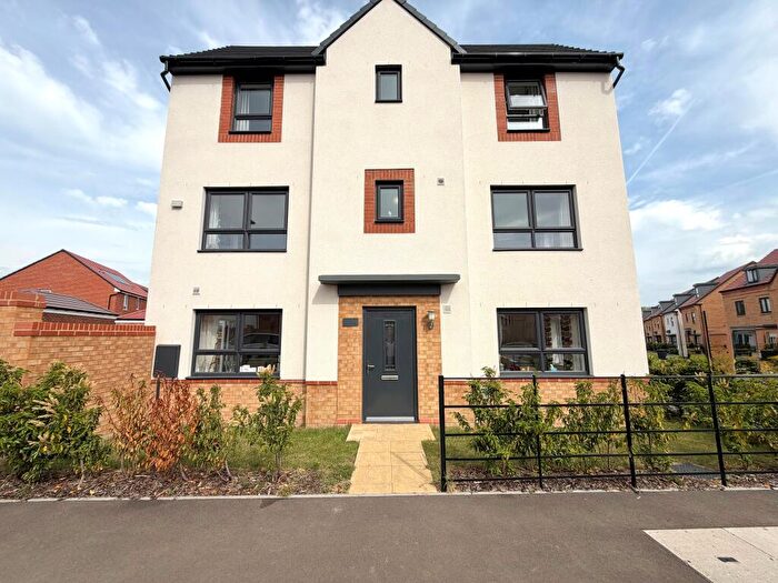 4 Bedroom Town House To Rent In Knights Mead, Abingdon, OX14