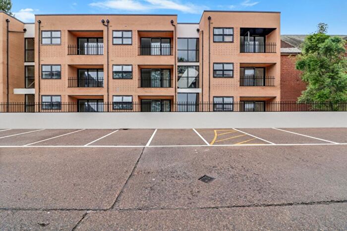 2 Bedroom Flat To Rent In Flat, Cubic Mews, South Harrow, HA2