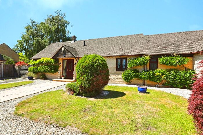 2 Bedroom Bungalow For Sale In Station Meadow, Bourton-On-The-Water, Cheltenham, Gloucestershire, GL54