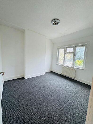 3 Bedroom Semi Detached House To Rent In Belsize Road, Harrow Weald, HA3