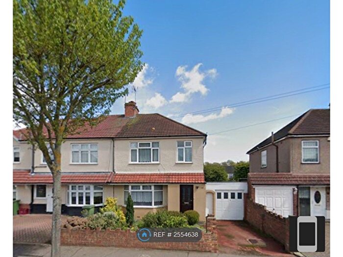 3 Bedroom Semi-Detached House To Rent In Danson Crescent, Welling, DA16