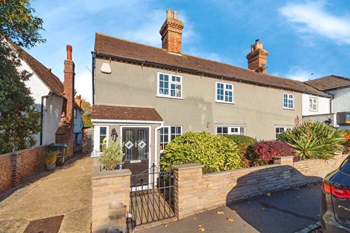 4 Bedroom Semi-detached House For Sale In High Street, Houghton Conquest, Bedford, MK45