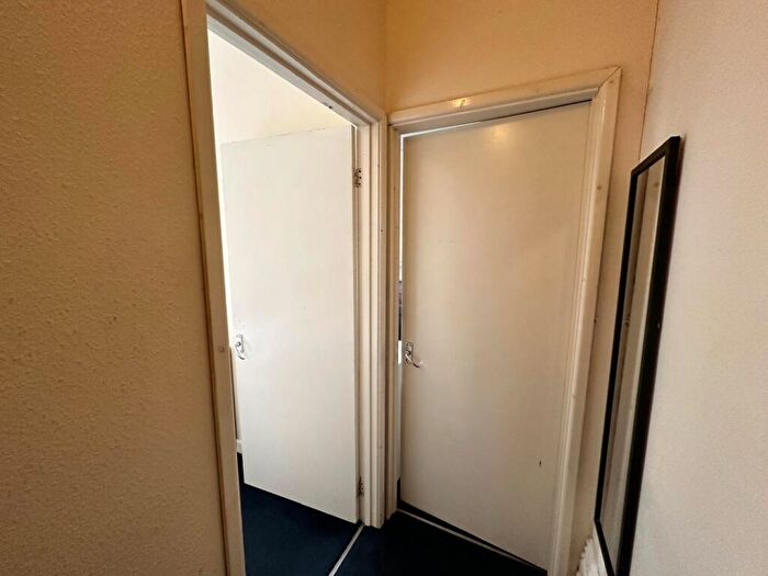 4 Bedroom Flat To Rent In Warwick Road, Bristol, BS6