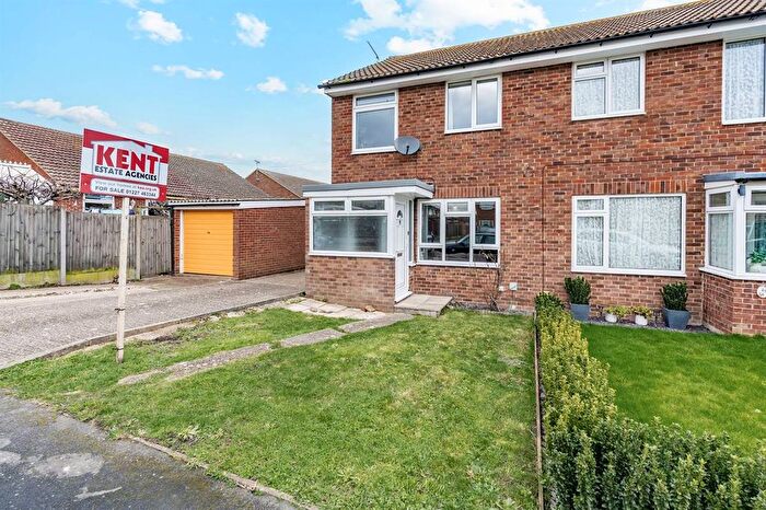 3 Bedroom Semi-Detached House For Sale In Richmond Road, Whitstable, CT5