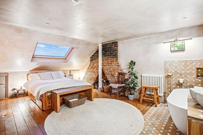 4 Bedroom Terraced House To Rent In Belgrave Road, Hoe Street, E17
