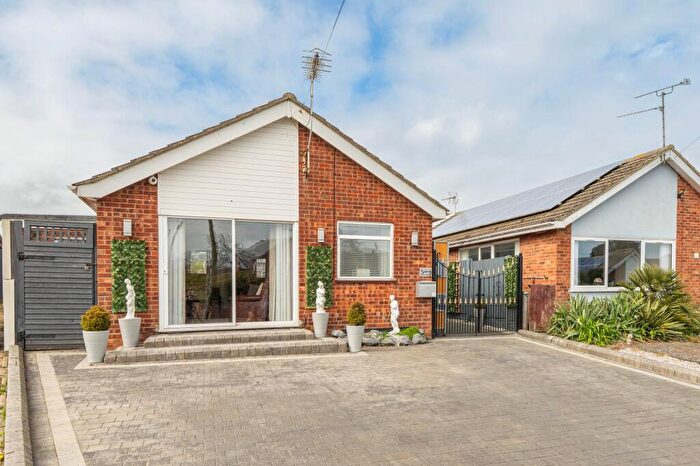 3 Bedroom Detached House For Sale In St. Nicholas Drive, Caister-On-Sea, NR30