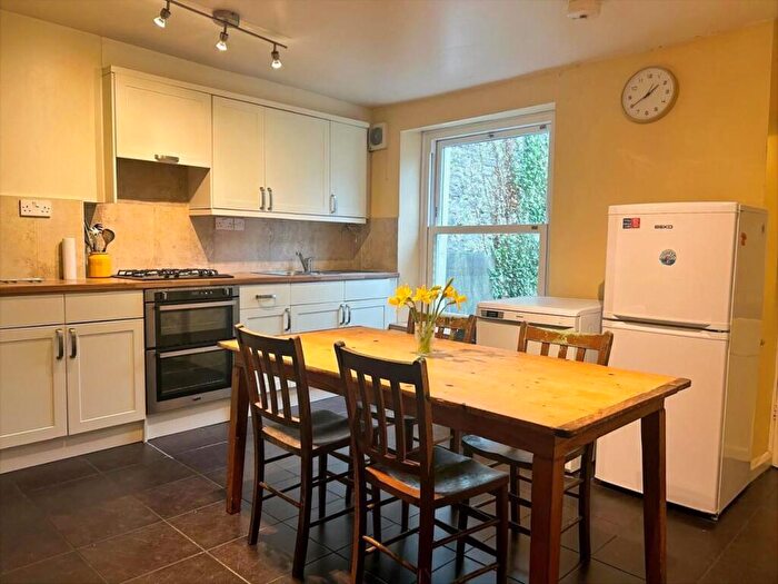 6 Bedroom House To Rent In Beaumont Place, Plymouth, PL4