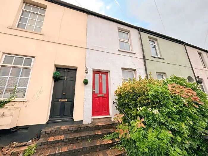 3 Bedroom Terraced House For Sale In Pinner Road, Watford, WD19