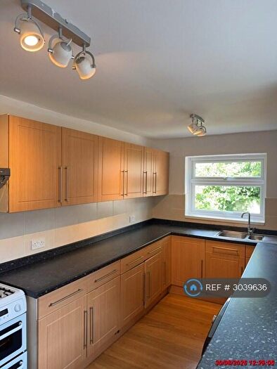 2 Bedroom Semi Detached House To Rent In Vicarage Road, Sutton, SM1