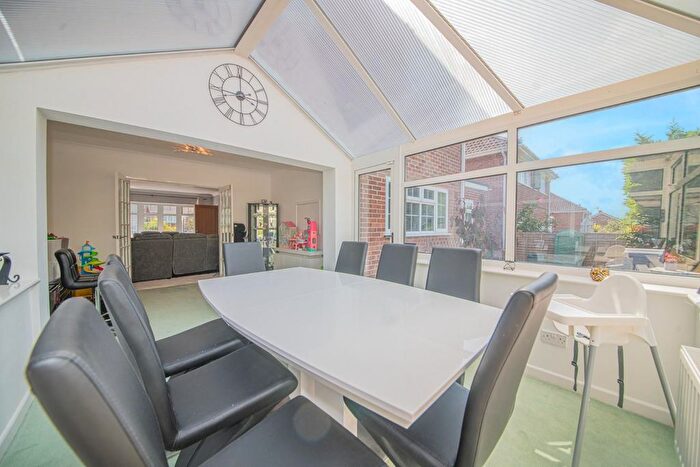 4 Bedroom Detached House For Sale In Cedar Wood Close, Fair Oak, Eastleigh, SO50