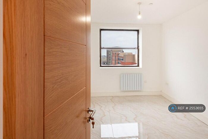 1 Bedroom Flat To Rent In Farnsby Street, Swindon, SN1