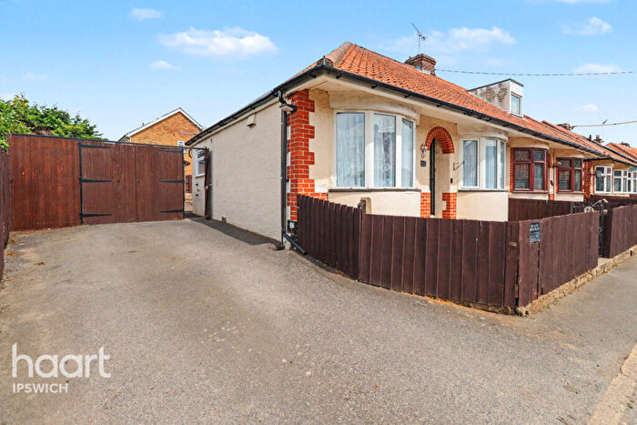 2 Bedroom Semi-Detached Bungalow For Sale In Pearl Road, Ipswich, IP1