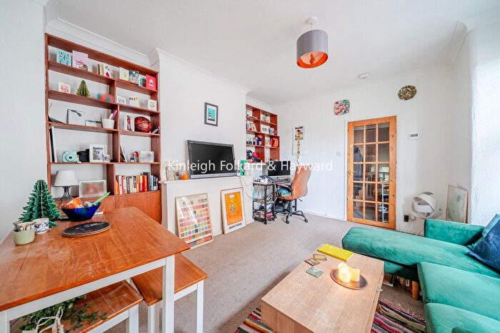 1 Bedroom Flat To Rent In Coverton Road, Tooting, London, SW17
