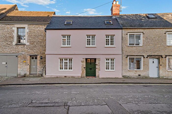 4 Bedroom Terraced House To Rent In Gloucester Street, Cirencester, GL7