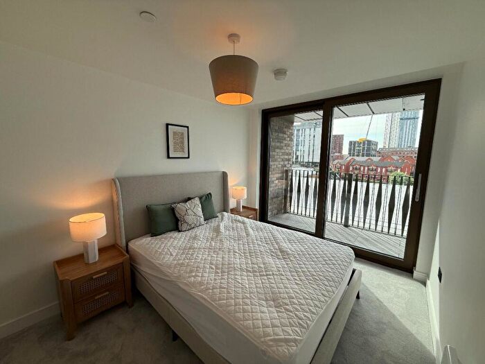 2 Bedroom Apartment To Rent In Lomax Building, Lomax Street, M1