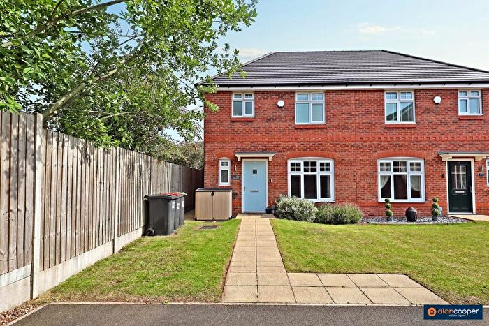 3 Bedroom Semi-Detached House For Sale In Ribbon Avenue, Ansley, Nuneaton, CV10