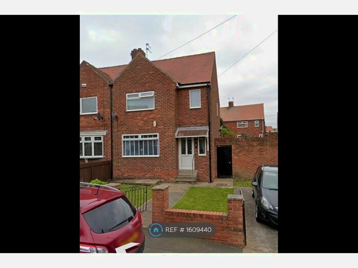 2 Bedroom Semi-Detached House To Rent In Runnymede, Sunderland, SR2