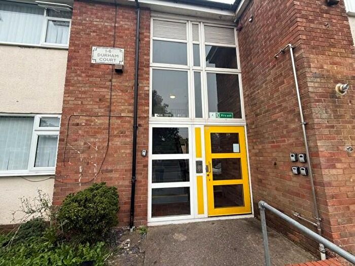3 Bedroom Flat To Rent In Durham Court, Ellesmereport, CH65