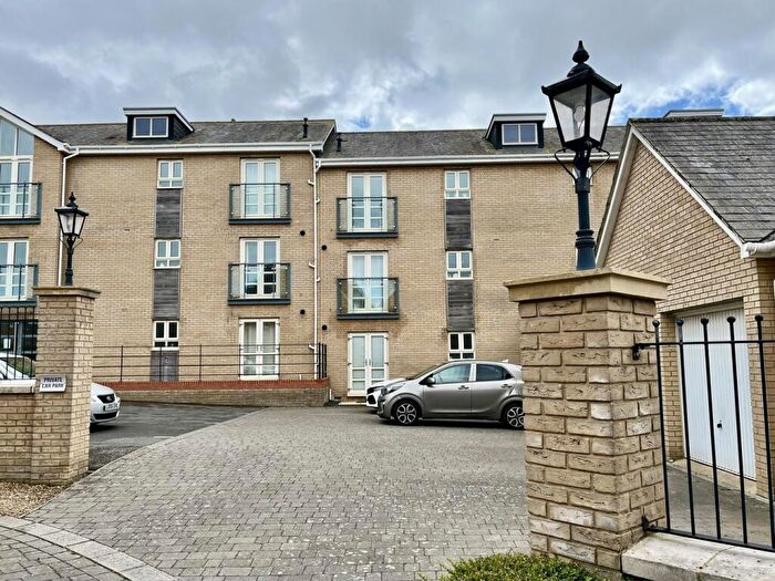 2 Bedroom Apartment For Sale In Cambridge Road, St Neots, PE19