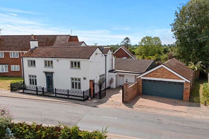 4 Bedroom Detached House For Sale In Coventry Road, Brinklow, Rugby, CV23