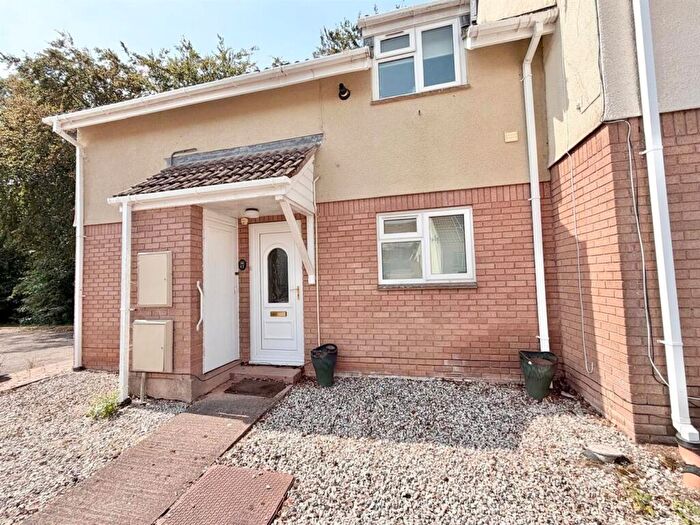 2 Bedroom House For Sale In Shortlands Road, Cullompton, EX15