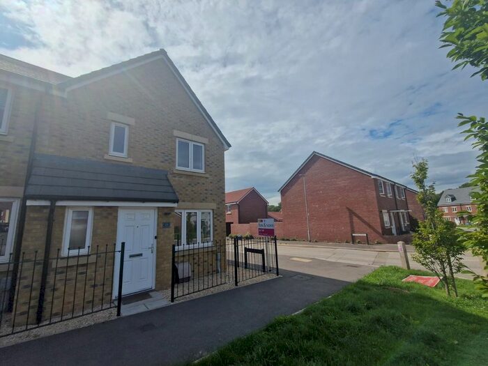 3 Bedroom Property To Rent In Kingfisher Drive, Houndstone, Yeovil, BA22