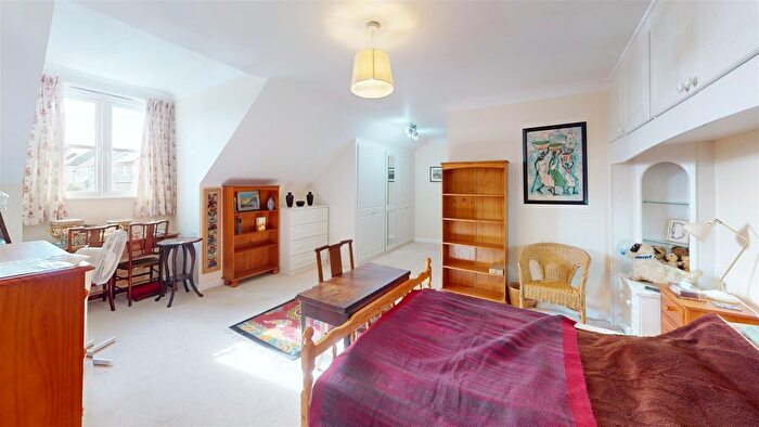 2 Bedroom Flat For Sale In De Moulham Road, Swanage, BH19
